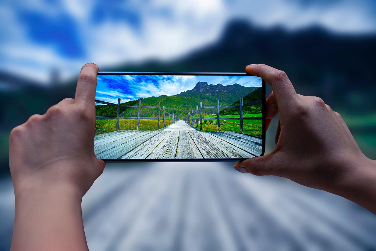 Branded Mobile Phones Buying Guide: Specs, Cameras, and Performance