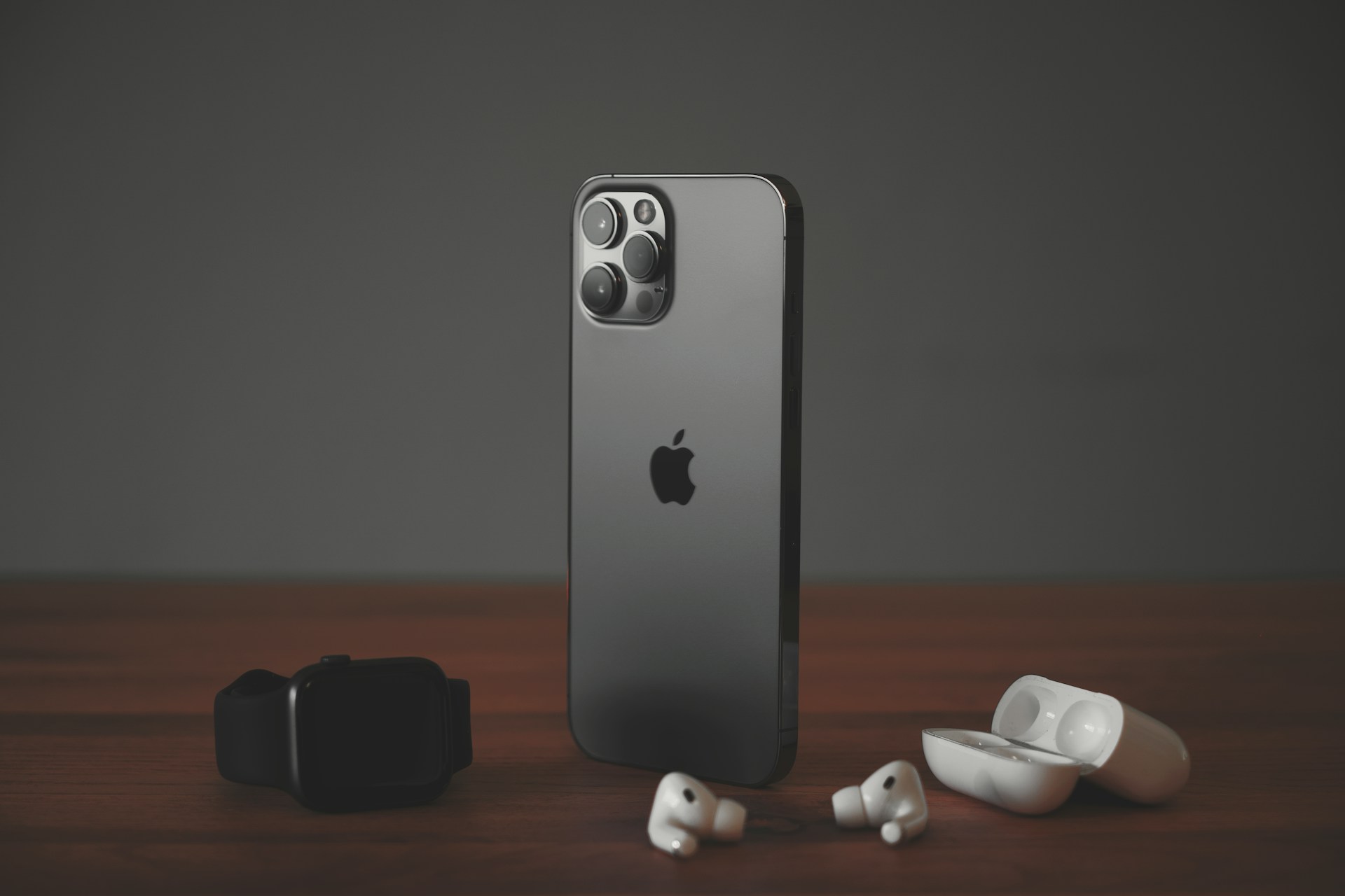 Latest Apple iPhone Models: Features, Prices, and Reviews – 2025