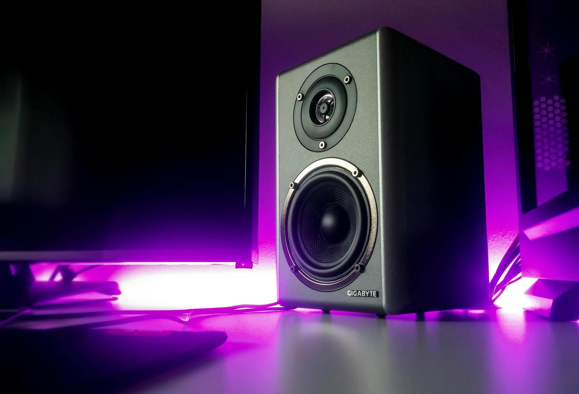 Speaker price in BD 2025 - Portable Wireless, Bluetooth, USB