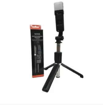 Bluetooth Selfie Stick N09S – Fill Light and Bluetooth Remote