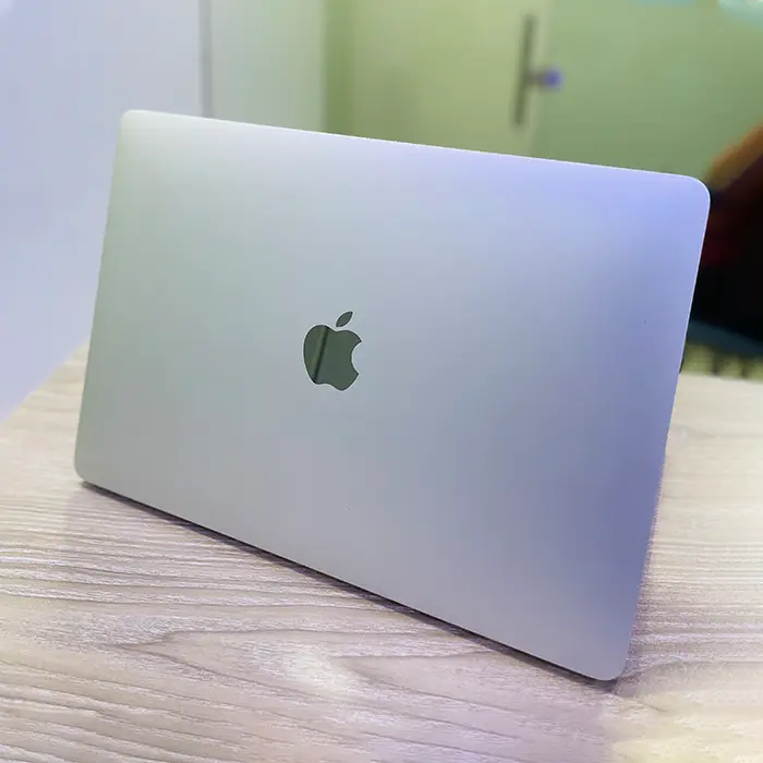 Apple MacBook Pro 2017| Core i5| 8GB | 256GB SSD | 13.3″ Retina